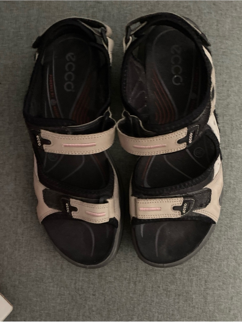 ECCO Beige and Black Comfort Sandal Women’s Size 39 US Size 8